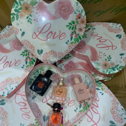Love shape perfume set